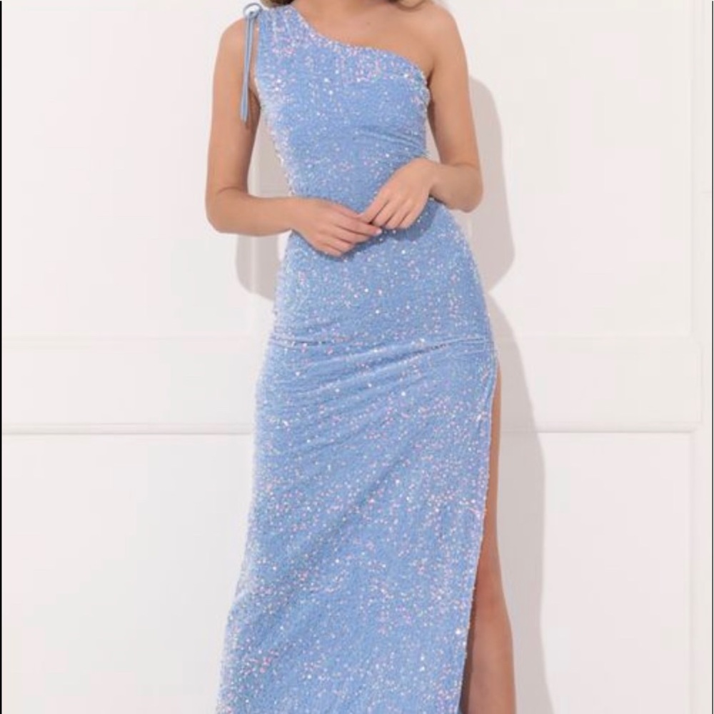 Lucy in the sky prom dress